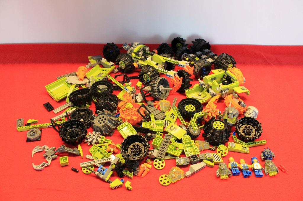 1,1 kg Lego - Power Miners MIX