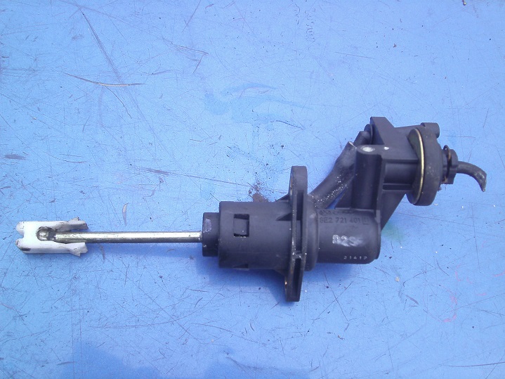 POMPKA SPRZEGLA AUDI A4 B6 1.9TDI 8E2721401H