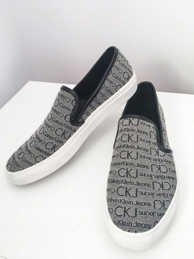 ck slip on