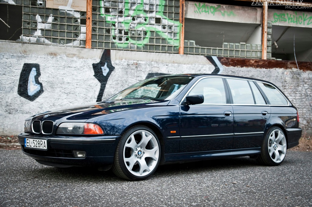 BMW 528i E39 Touring