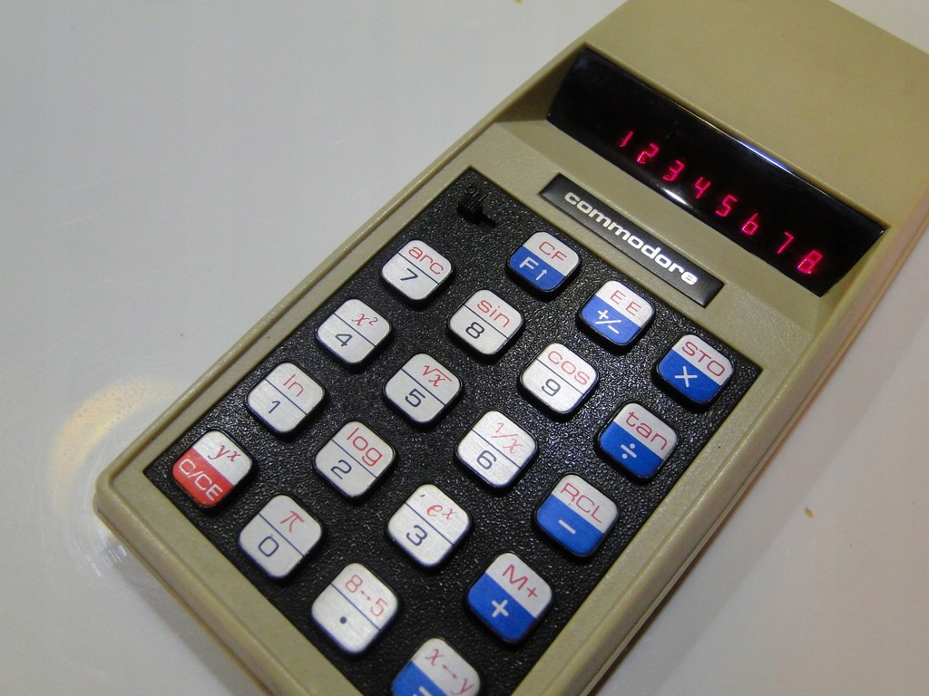 Commodore SR 7919 kalkulator super stan