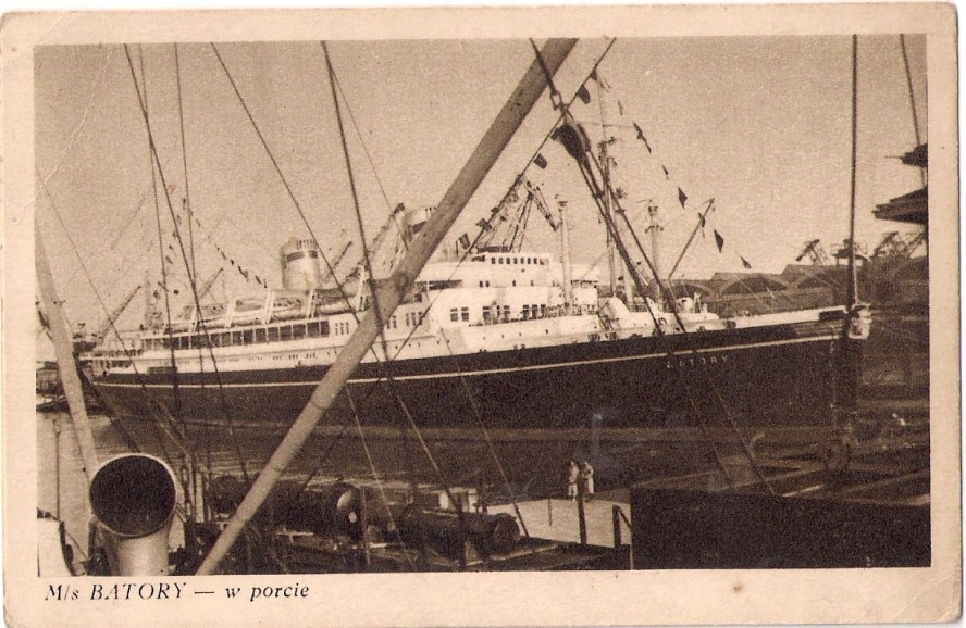 M/S BATORY W PORCIE GDYNIA