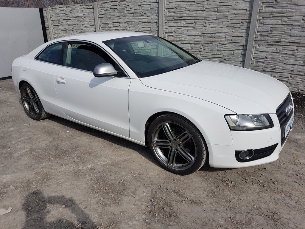 Audi A5 2.0 TFSI Coupe 2009r Anglik Biała