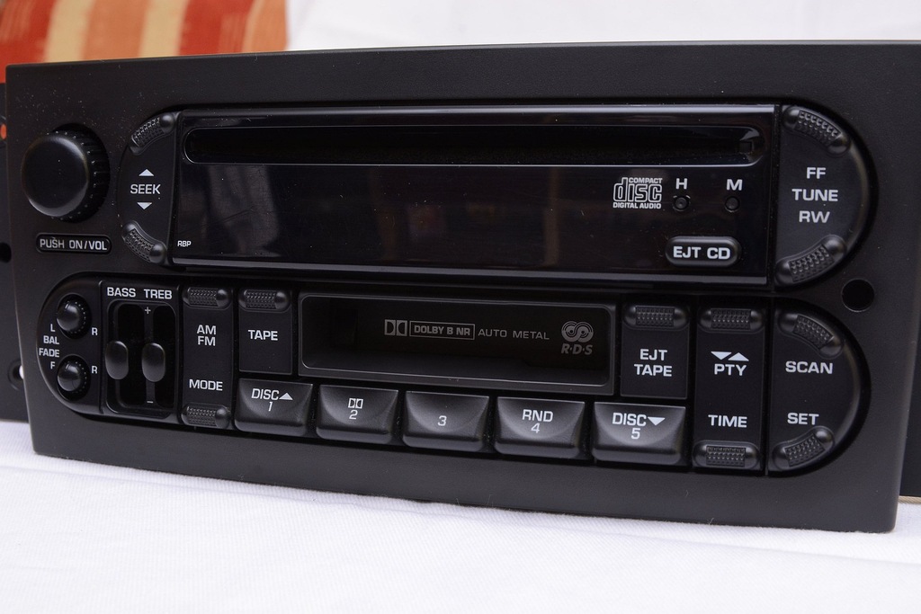 Radio samochodowe CD / Kaseta Chrysler Pacifica