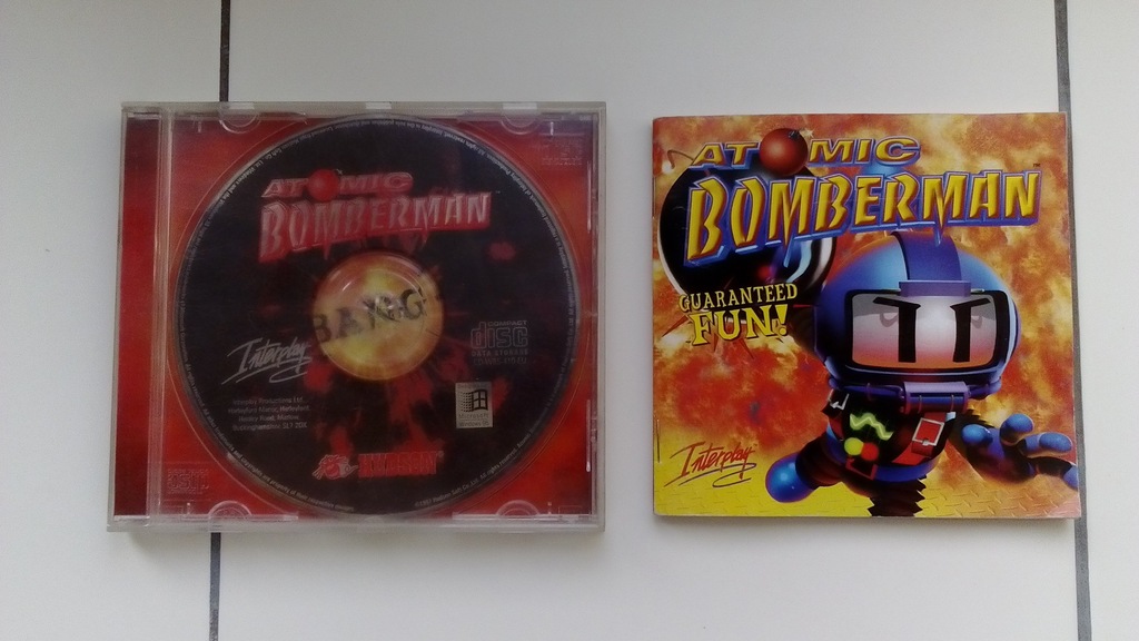ATOMIC BOMBERMAN  PC DVD