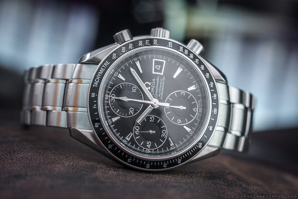 omega speedmaster chronometer