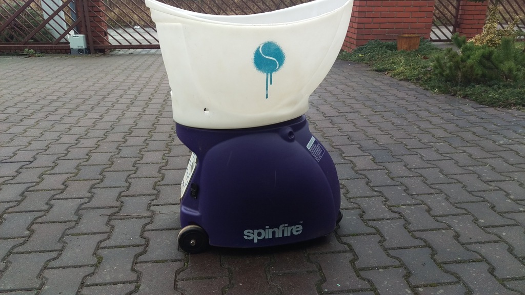 Maszyna do wyrzucania piłek tenisowych Spinfire 2