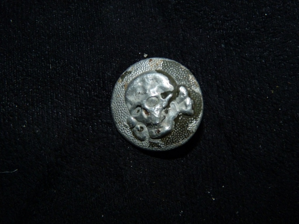 Guzik SS Totenkopf