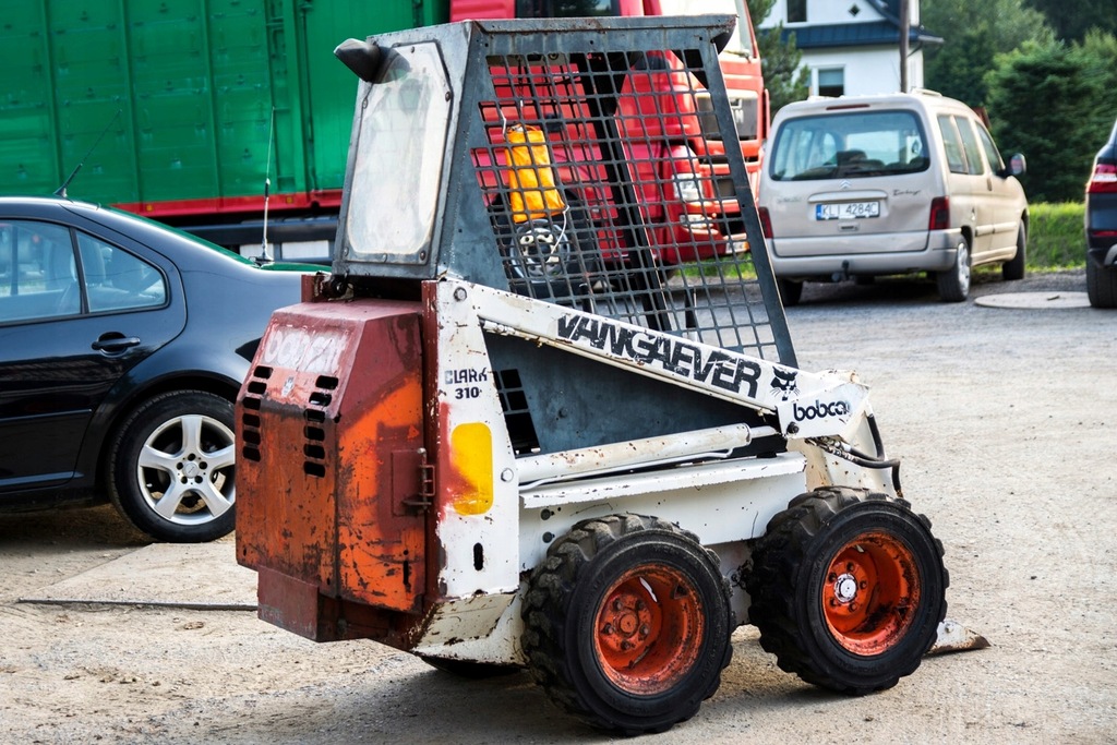 Miniładowarka BOBCAT clark 310
