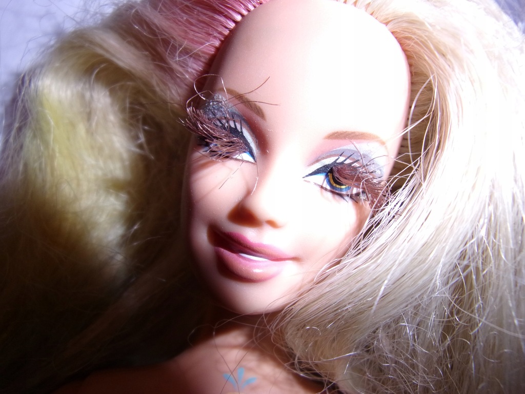 Lalka Unikatowa Barbie Rzęsy