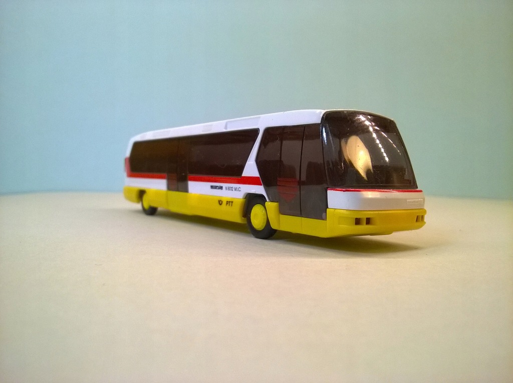 AUTOBUS MIEJSKI NEOPLAN METROLINER RIETZE 1;87