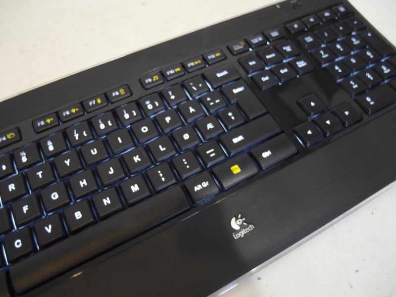 Klawiatura Logitech K800 Podświetlana ILLUMINATED - 6834683850 ...