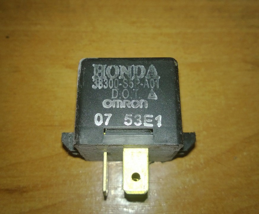 Przekaźnik kierunkowskazu Honda Civic VII 0105