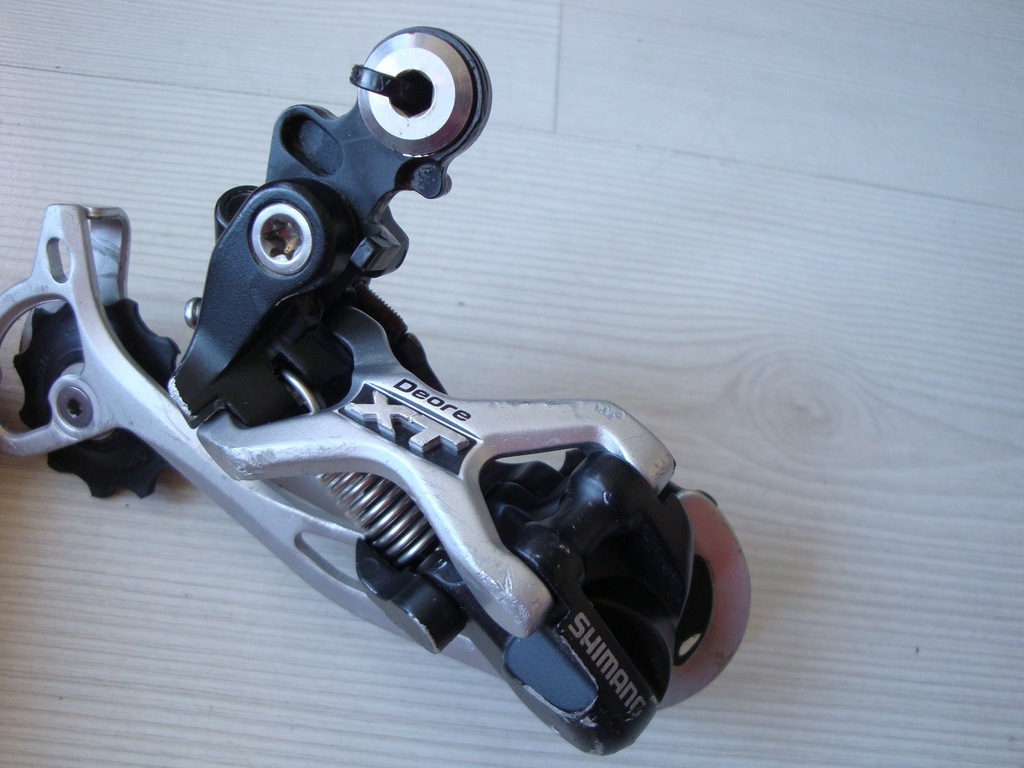 Przerzutka tylna SHIMANO Deore XT M772 -Uszkodzona