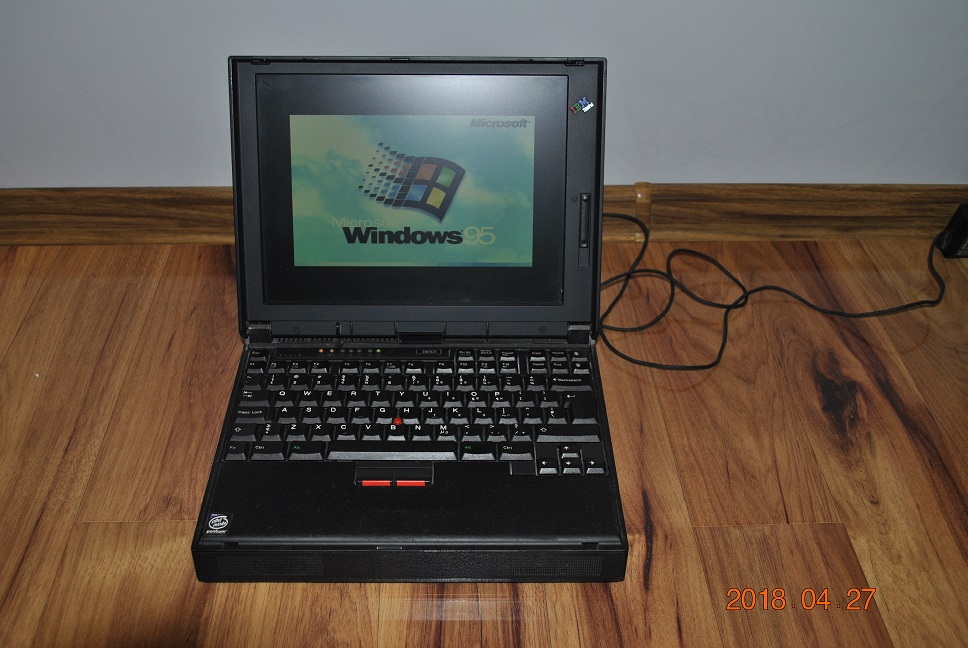 ANTYK IBM ThinkPad 380XD  Windows 95