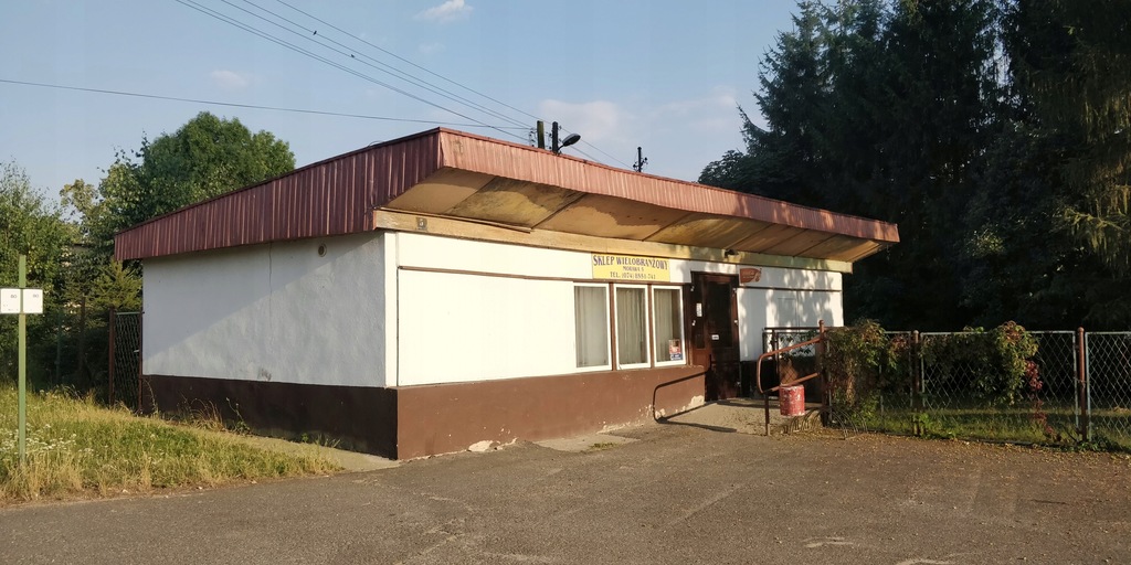 Sklep (59m2), Działka(8 arów, uzbrojona)