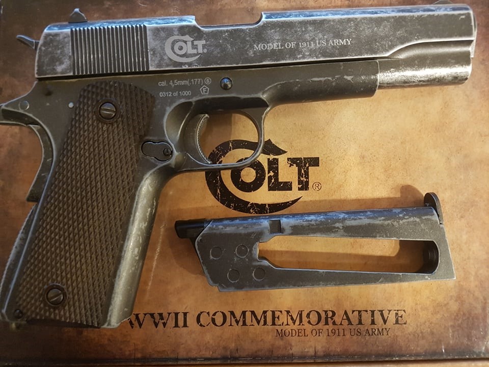 Colt 1911 WWII Commemorative 4.5 mm