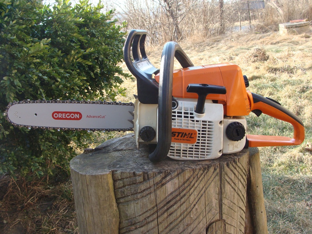 PIŁA SPALINOWA  STIHL  023 C  !!!