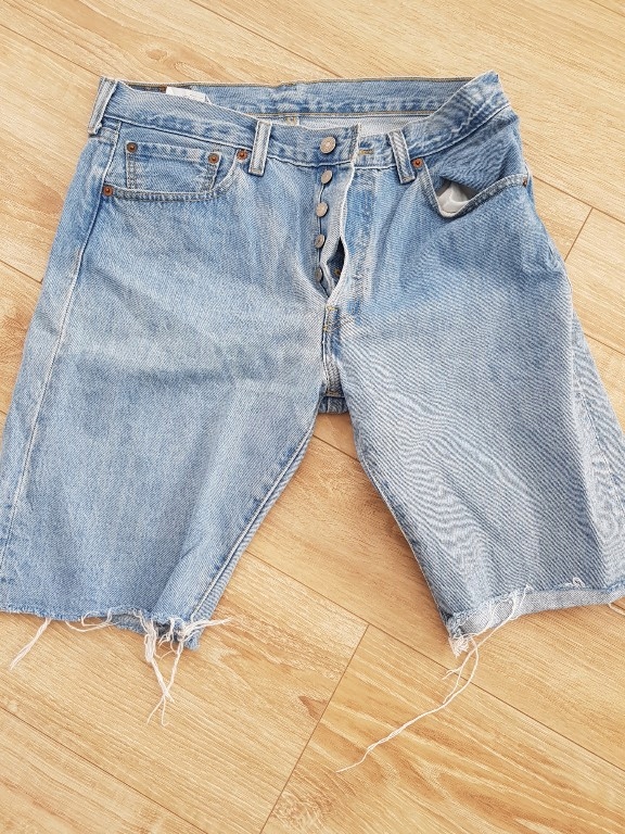 Krótkie jeansy Levis