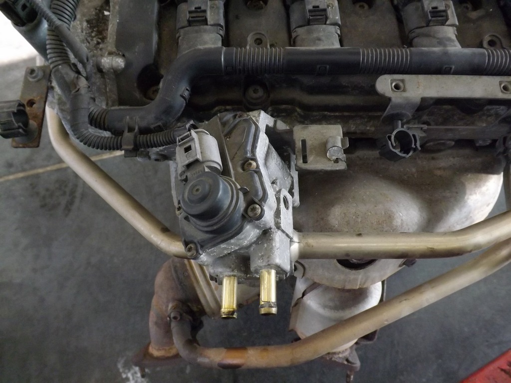 VW PASSAT B6 AUDI 2.0 FSI BVY ZAWÓR EGR SPALIN