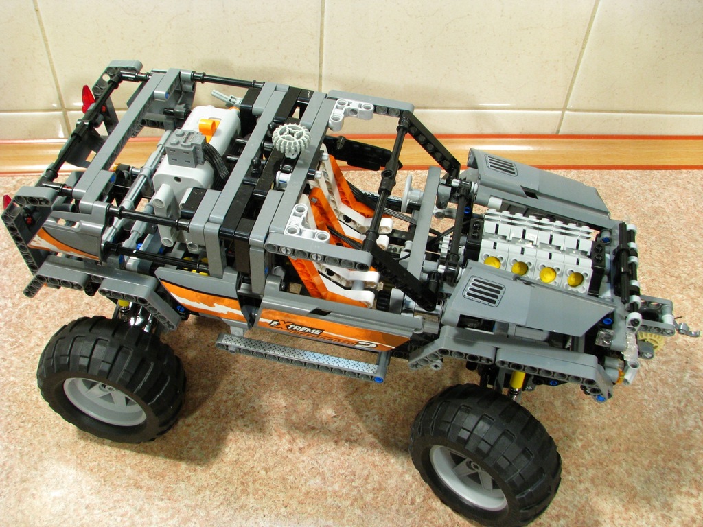 Lego technic 2024 jeep 8297