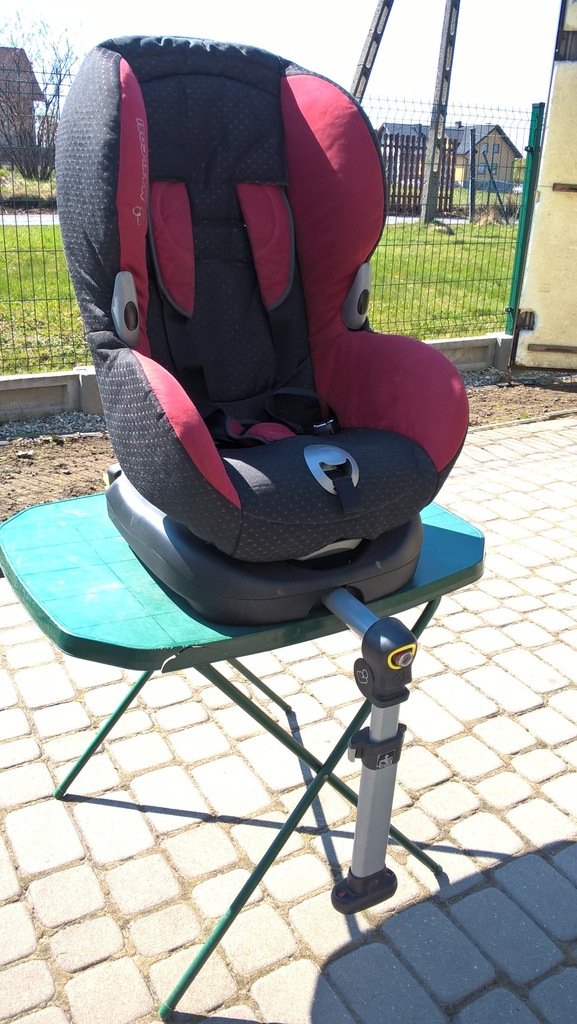Używany fotelik Maxi Cosi 2010 PrioriFix Isofix