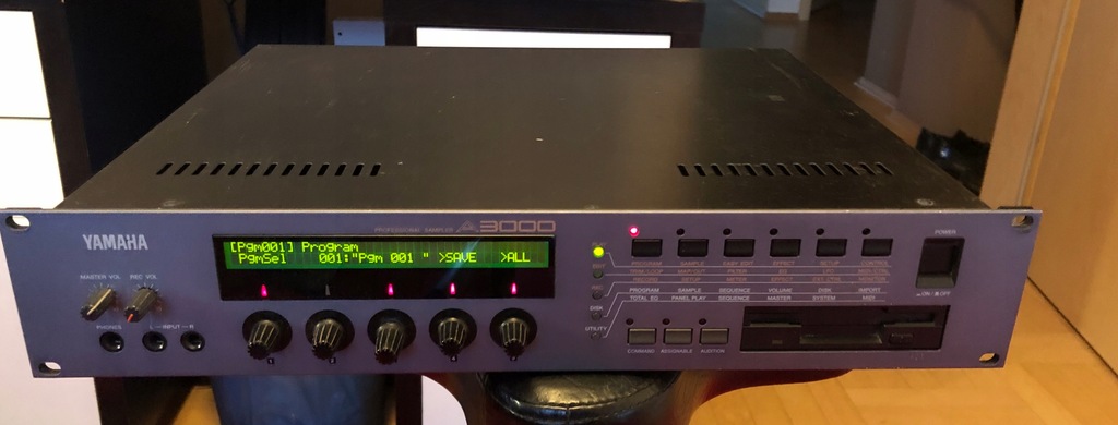 Yamaha A3000 sampler 128 MB ram
