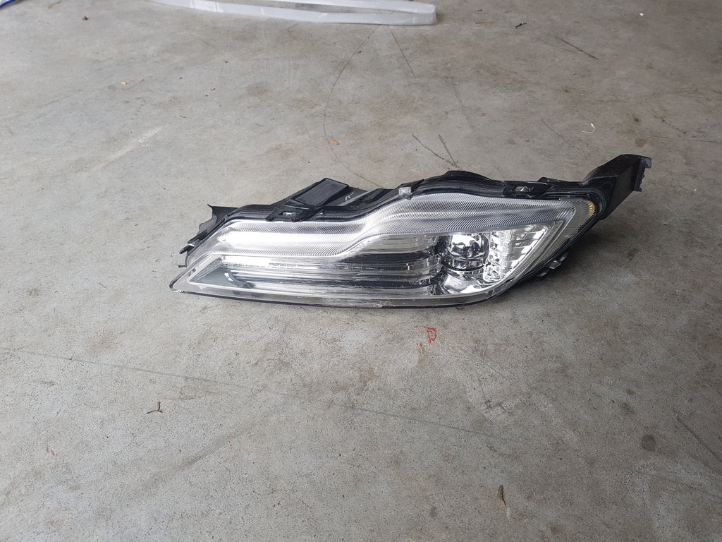 Halogen LED Ford Fusion Mondeo 2017 lift  Prawy
