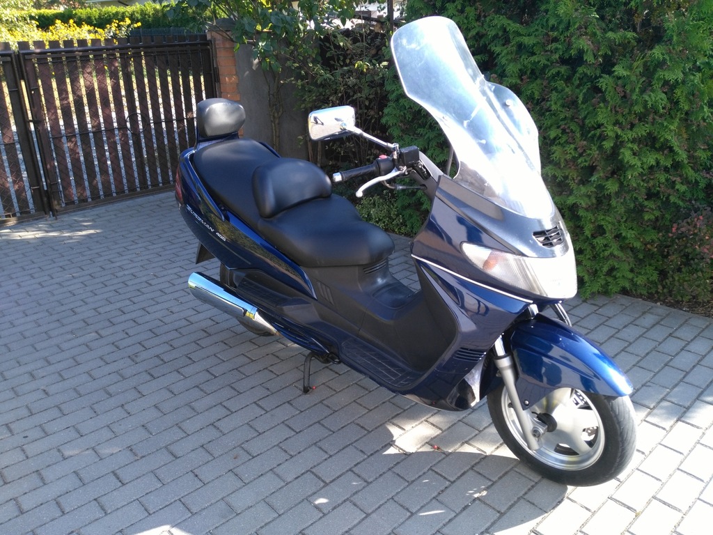 Suzuki Burgman 400. Mercedes !!!