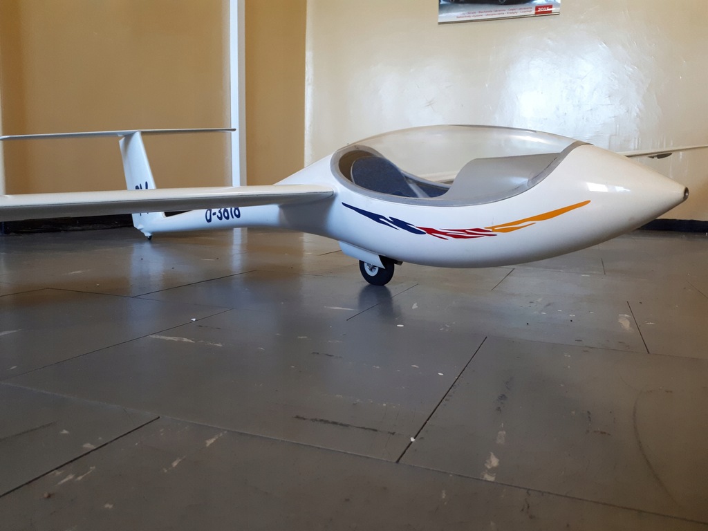 ASW 28-18 4m Royal Model