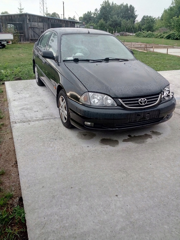 TOYOTA avensis T22 D4D USZKODZONA