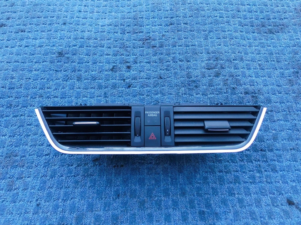 KRATKA NAWIEWU 5E0820951A SKODA OCTAVIA III CHROM