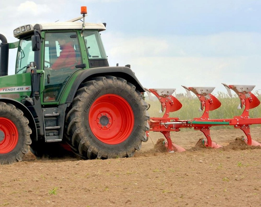 PŁUG OBRACALNY OBROTOWY AGRO-MASZ POL 3 skibowy