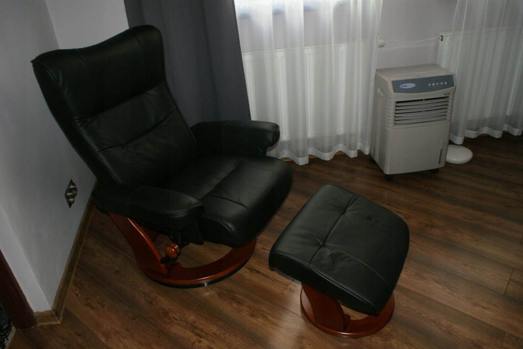 ROZKŁADANY fotel z podnóżkiem MCA Furniture 64022S