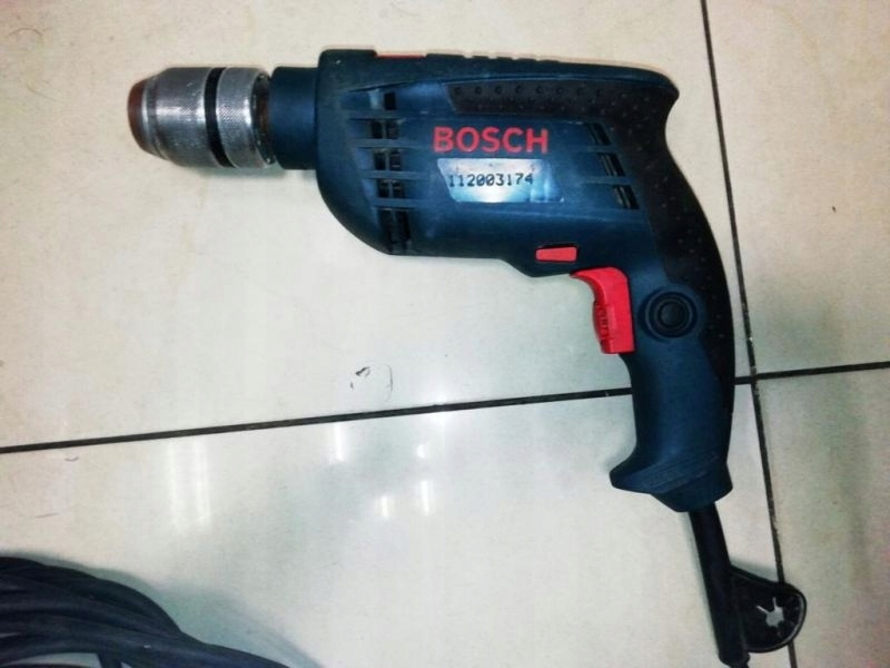WIERTARKA BOSCH UDAROWA D-70745 600W