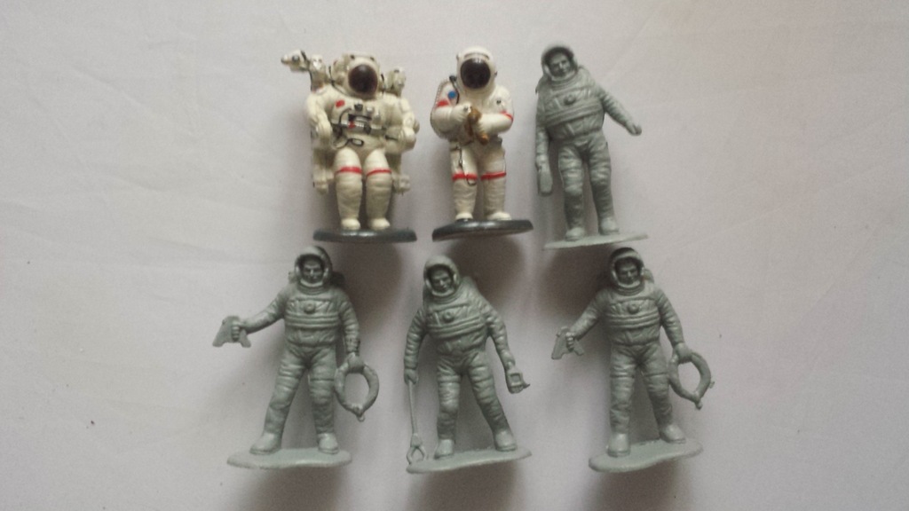 Żołnierzyki stare figurki modelarstwo astronauci