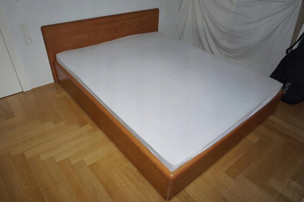 Black Red White Zestaw mebli do sypialni BRW TAURI