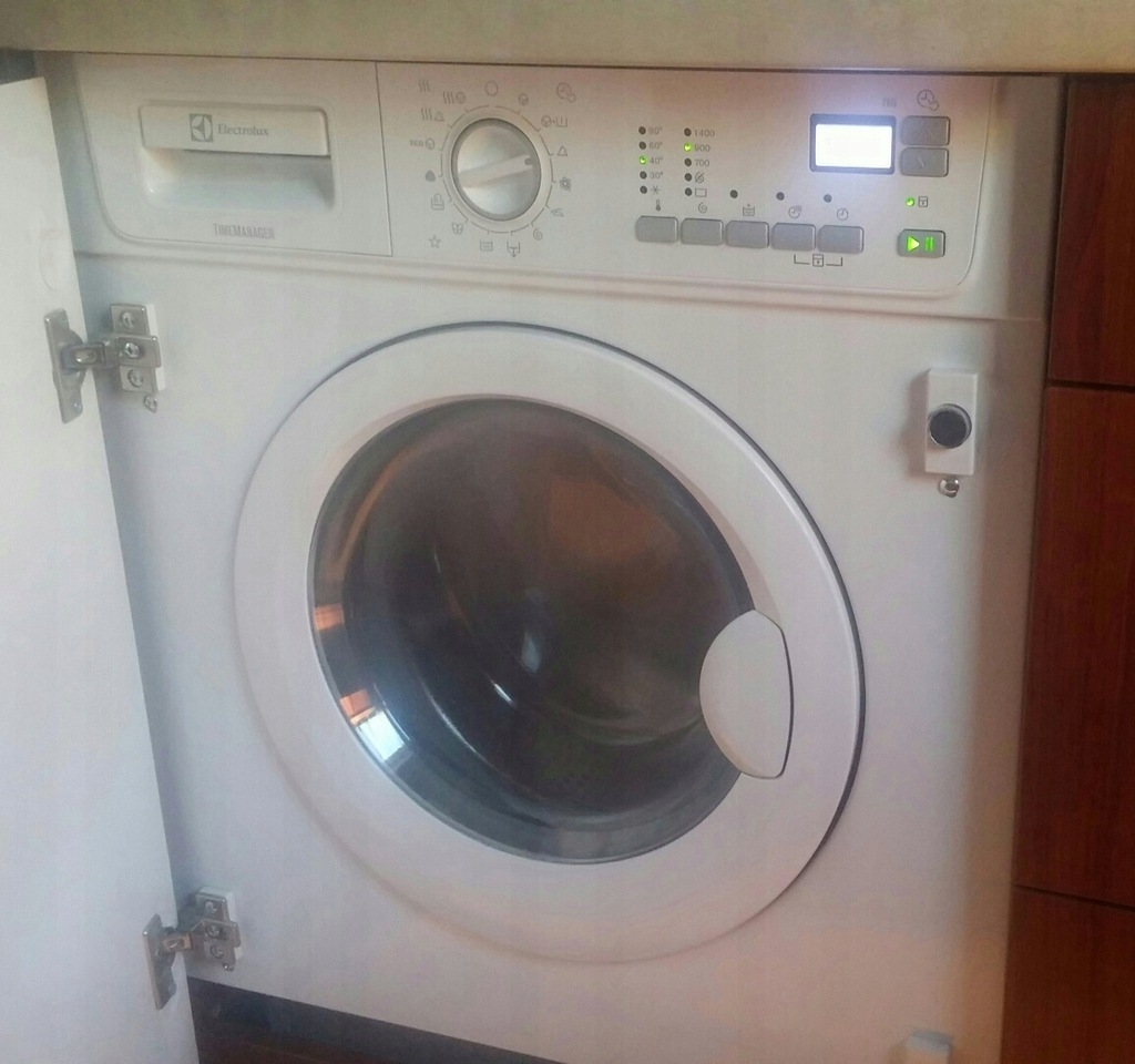 PRALKO-SUSZARKA do zabudowy Elektrolux EWX147410W