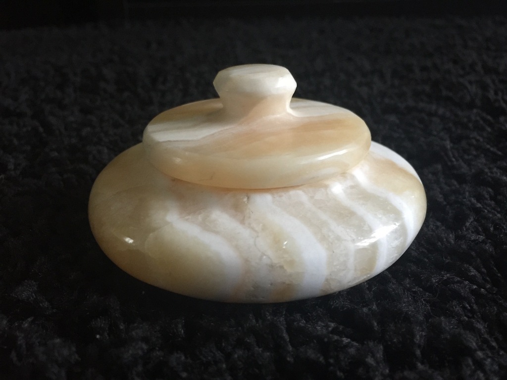 EGIPT puzderko szkatułka cukierniczka ALABASTER