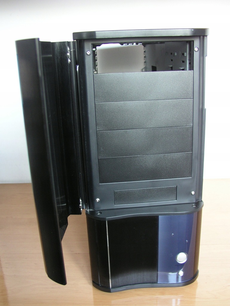 obudowa Cooler Master Cavalier 3 - duża i ciężka