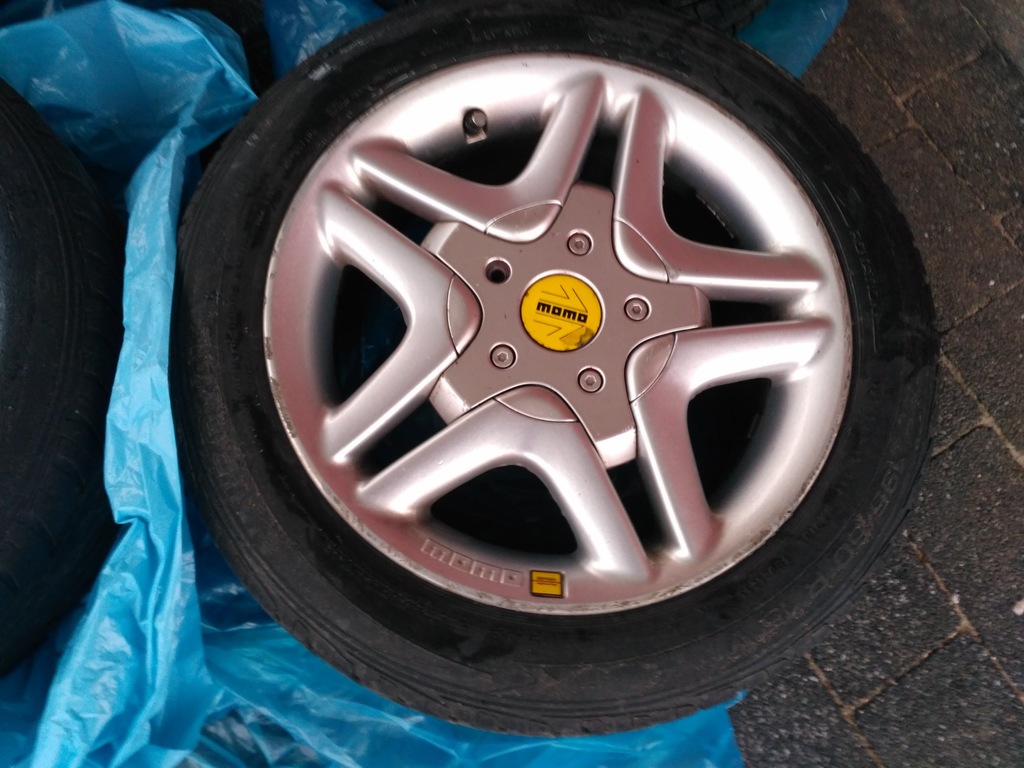 Koła Felgi Momo Ferrari 4x100 15" Et38 7J