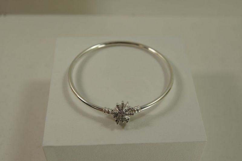 BRANSOLETKA PANDORA 19CM SZTYWNA LIMIT EDYTION