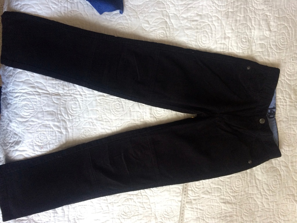 czarne spodnie sztruksy COOL CLUB /smyk rozm. 140