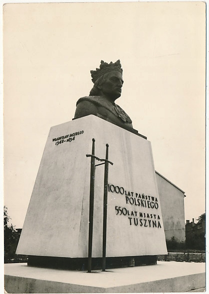 Tuszyn Pomnik Król Jagiełlo miecze 500 lat miasta