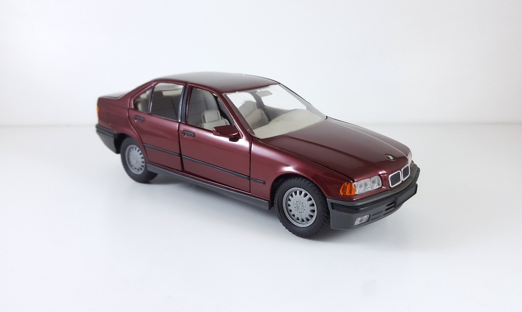 UNIKAT MODEL BMW 3 E36 325i 1:24 GAMA JEDYNY TAKI