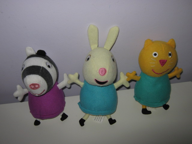 SWINKA PEPPA  MASKOTKI PRZYTULACZKI DZWIEKOWE 20CM