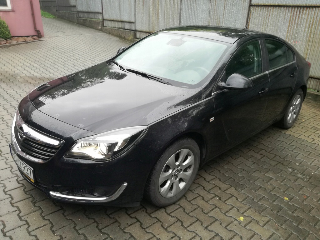 Opel insignia salon