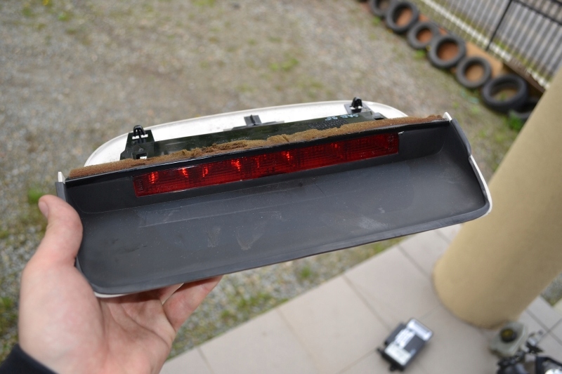 TRZECIE ŚWIATŁO STOP SAAB 95 4785234