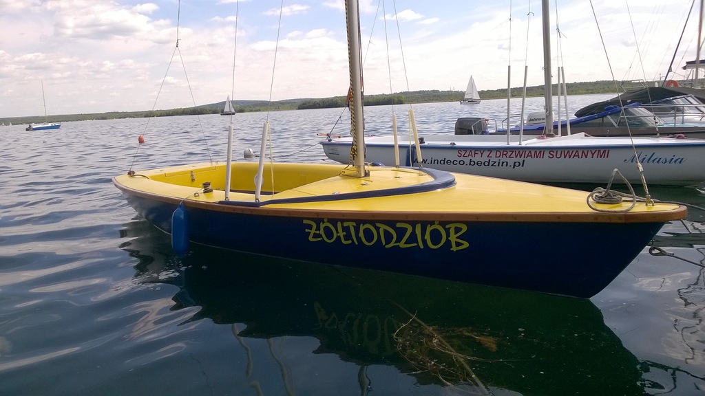 Jacht turystyczno-regatowy typ ZEFIR+wózek slipowy