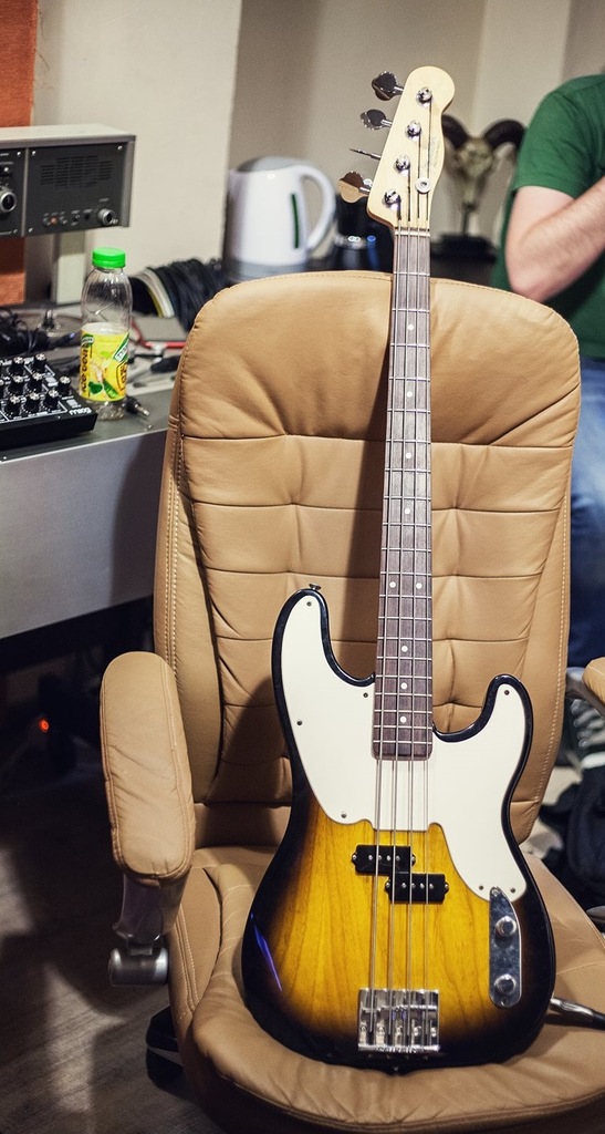 Fender Mike Dirnt Precision Bass